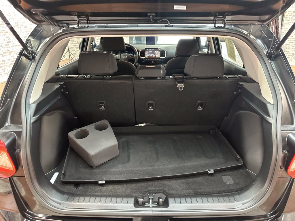 Certified 2026 Hyundai Venue SEL FWD image 9