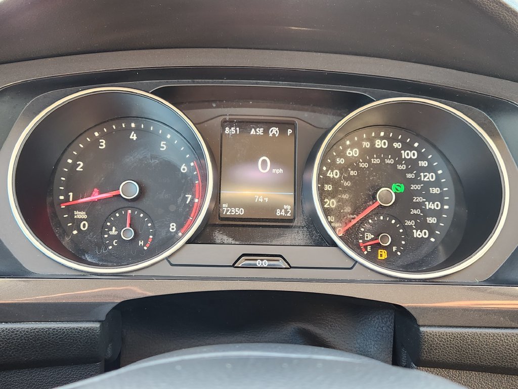 Used 2021 Volkswagen Tiguan SE w/ Panoramic Sunroof Package FWD image 10