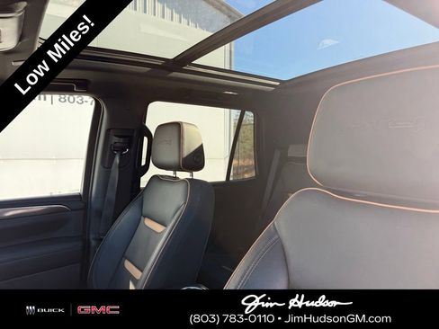 Used 2023 GMC Yukon AT4 w/ Technology Package image 11