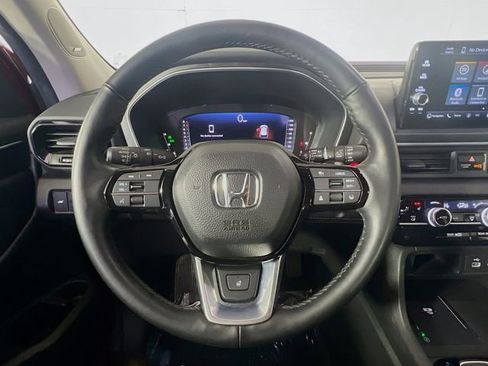 Used 2025 Honda Pilot Elite image 16