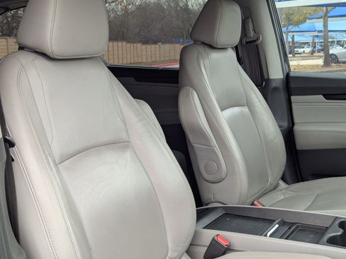 Used 2021 Honda Odyssey Touring image 26
