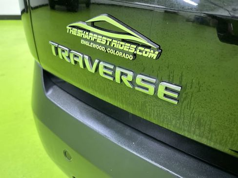 Used 2021 Chevrolet Traverse LT w/ LT Premium Package image 13