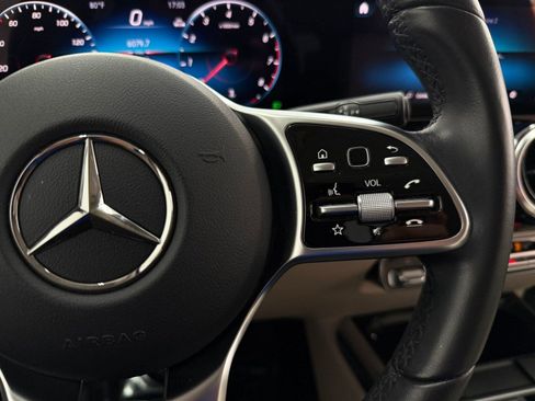 Certified 2023 Mercedes-Benz GLA 250 image 27