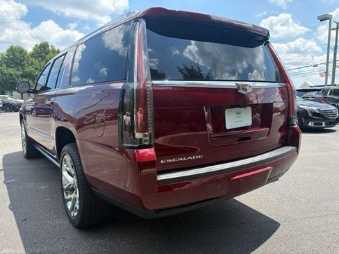 Used 2020 Cadillac Escalade ESV Premium Luxury AWD/4WD image 3