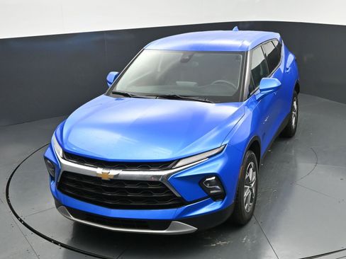 Used 2025 Chevrolet Blazer LT AWD/4WD image 27