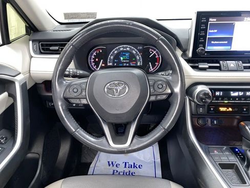 Used 2019 Toyota RAV4 Limited w/ Cold Weather Package FWD image 16