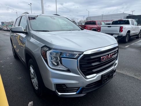 Used 2022 GMC Terrain SLE AWD/4WD image 8