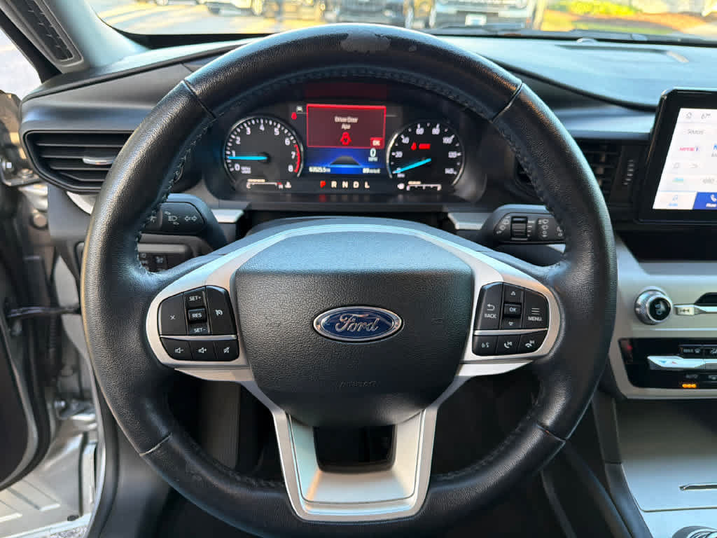 Certified 2023 Ford Explorer XLT RWD image 25