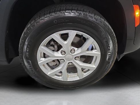 Used 2023 Jeep Grand Cherokee Limited AWD/4WD image 26