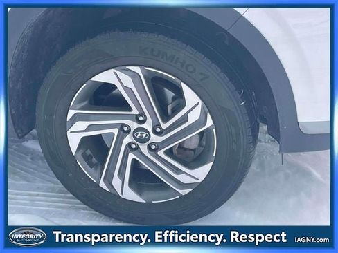 Used 2023 Hyundai Santa Fe SEL image 9