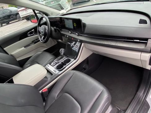 Used 2023 Kia Carnival SX FWD image 23