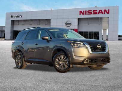 Certified 2025 Nissan Pathfinder SV