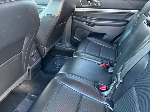 Used 2017 Ford Explorer Sport image 11