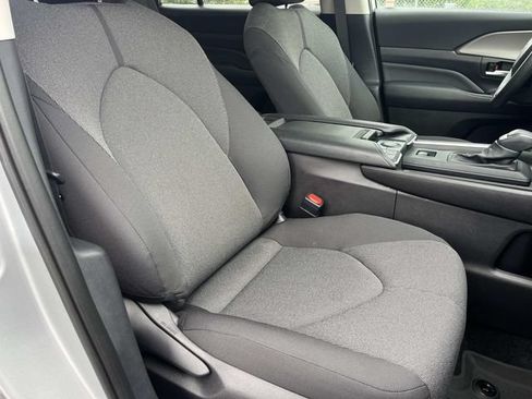 Used 2025 Toyota Grand Highlander FWD image 30