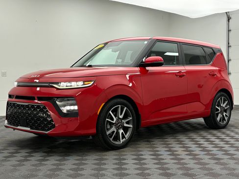 Used 2022 Kia Soul Turbo FWD image 2