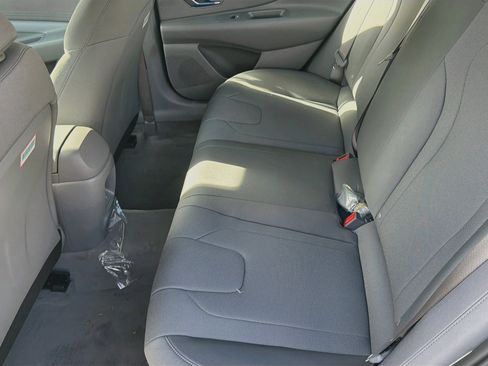 New 2026 Hyundai Elantra SE FWD image 18