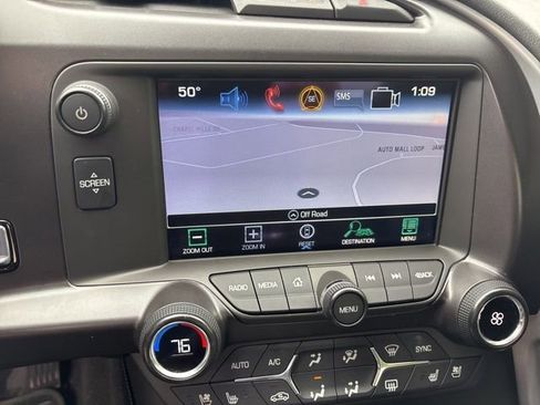 Used 2019 Chevrolet Corvette Stingray Coupe RWD image 23