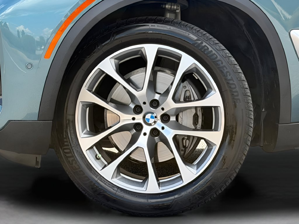 Used 2024 BMW X5 xDrive40i w/ Premium Package AWD/4WD image 26