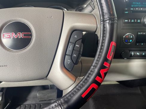 Used 2011 GMC Sierra 2500 SLE w/ SLE Preferred Package image 14