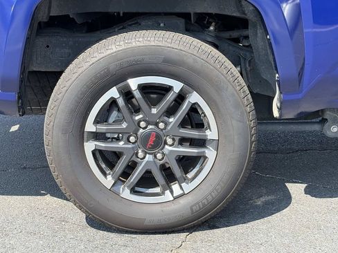 Used 2025 Toyota Tacoma TRD Sport RWD image 8
