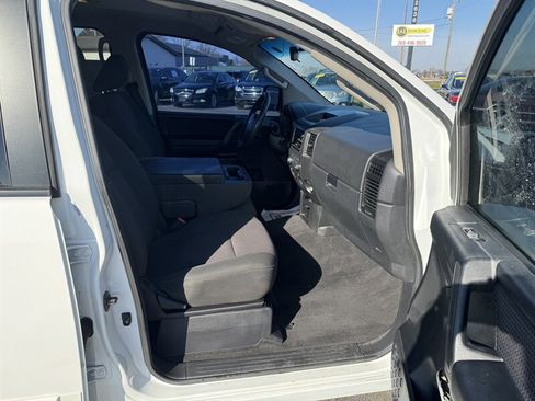 Used 2012 Nissan Titan SV image 20