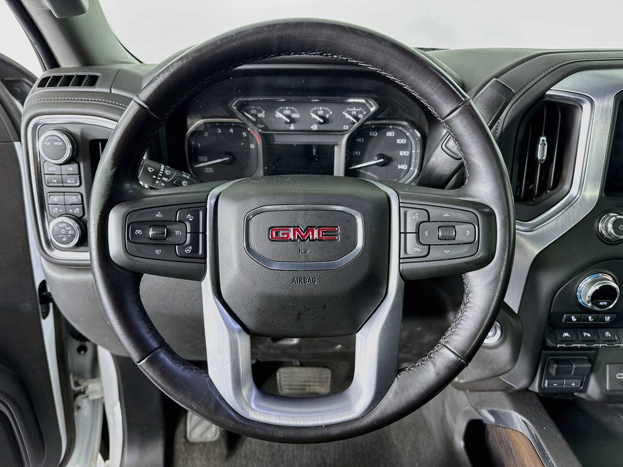 Used 2021 GMC Sierra 1500 SLT w/ SLT Premium Plus Package AWD/4WD image 11