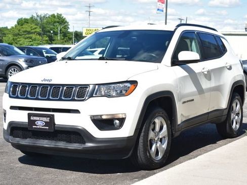 Used 2018 Jeep Compass Latitude w/ Cold Weather Group AWD/4WD image 13