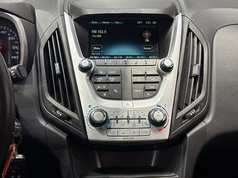 Used 2017 Chevrolet Equinox LT w/ Convenience Package image 26