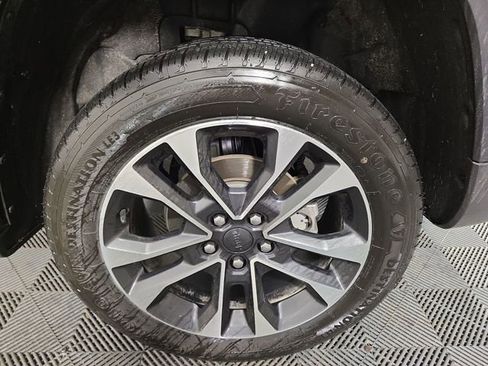 Used 2022 Jeep Grand Cherokee Overland image 11