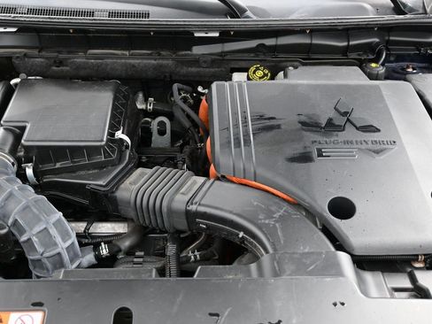 Used 2023 Mitsubishi Outlander SE image 42