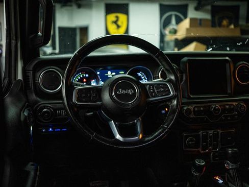 Used 2021 Jeep Wrangler Unlimited Sahara w/ Cold Weather Group image 15