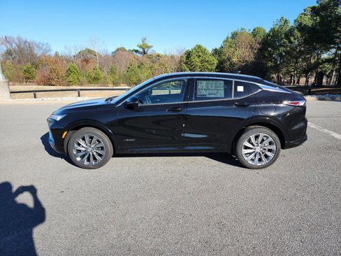 New 2026 Buick Envista Avenir FWD image 2
