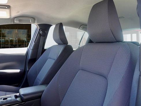 Certified 2024 Toyota Prius LE FWD image 10