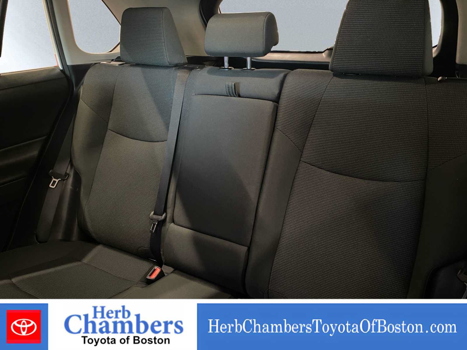 Used 2023 Toyota RAV4 LE AWD/4WD image 17