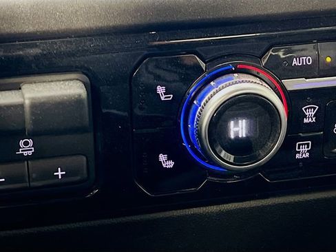 Used 2025 GMC Sierra 1500 Elevation image 21