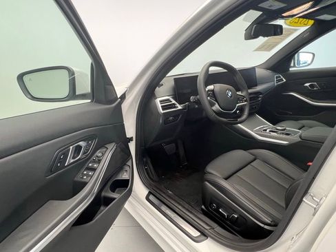 Used 2025 BMW 330i Sedan image 22