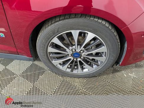 Used 2017 Ford C-MAX Titanium w/ Equipment Group 301A FWD image 40