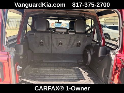 Used 2021 Jeep Wrangler Unlimited Sahara w/ Cold Weather Group AWD/4WD image 27