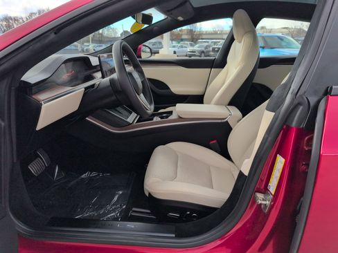 Used 2023 Tesla Model S Standard Range image 23