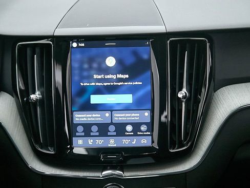 Certified 2025 Volvo XC60 B5 Plus AWD/4WD image 26