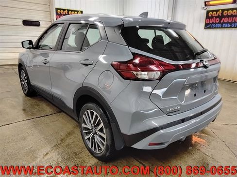 Used 2023 Nissan Kicks SV image 6