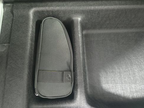Used 2024 Rivian R1S Adventure AWD/4WD image 34