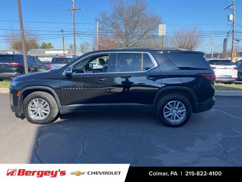 Used 2023 Chevrolet Traverse LT image 8