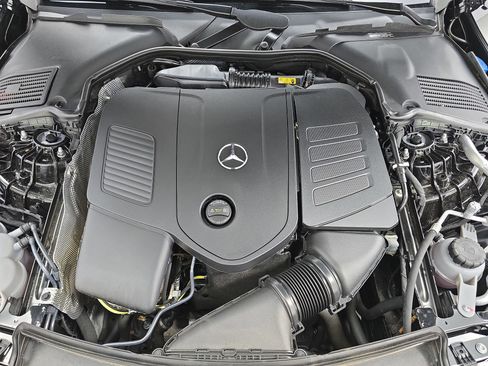 Used 2025 Mercedes-Benz C 300 Sedan image 30