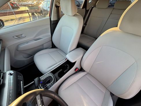 Used 2025 Hyundai Kona SEL image 36