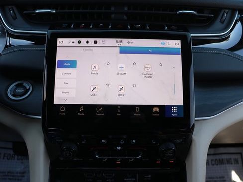 New 2024 Jeep Grand Cherokee Limited 4xe w/ Luxury Tech Group II image 18