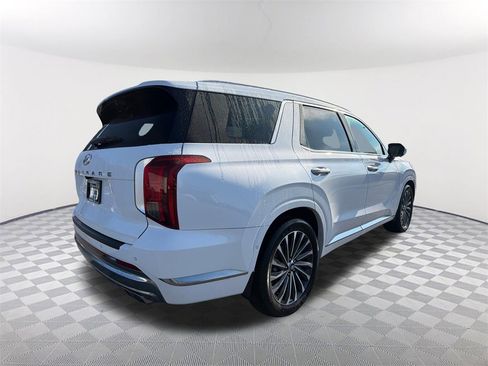 Used 2023 Hyundai Palisade Calligraphy image 5