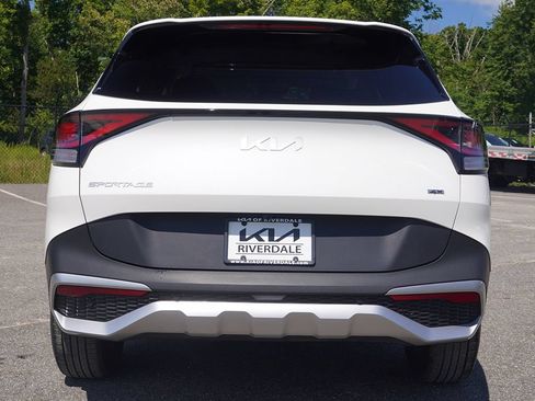Used 2024 Kia Sportage LX AWD/4WD image 11