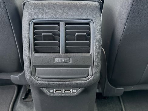 Used 2022 Volkswagen Passat 2.0T SE image 17