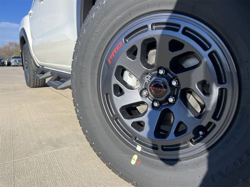 New 2026 Nissan Frontier Pro-X image 8